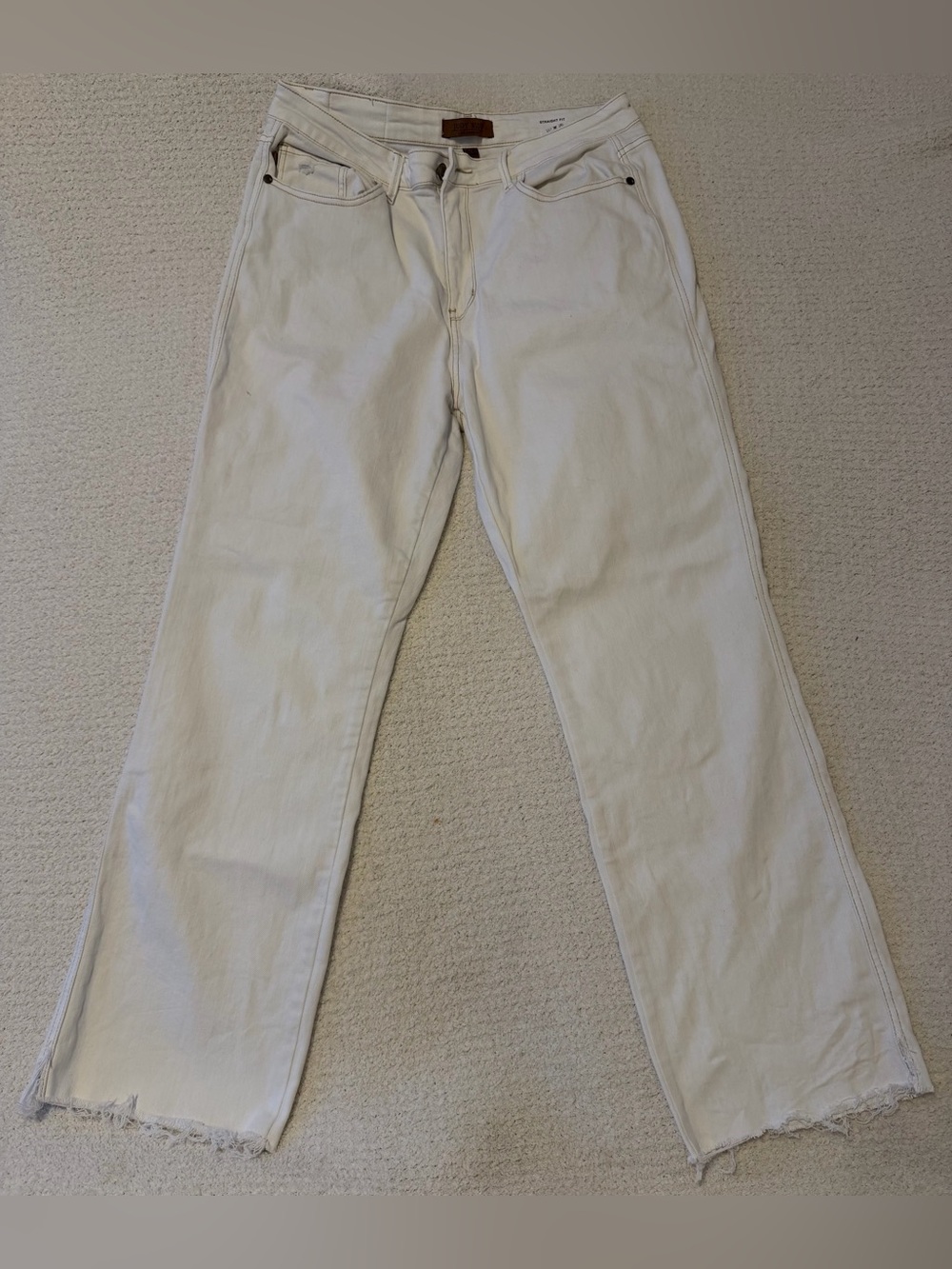 Judy Blue JB88510C White Straight Fit Raw Hem Denim Jeans Size 15/32